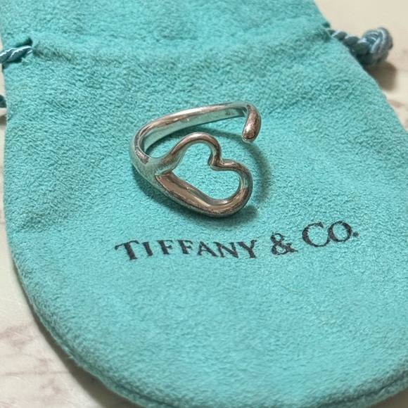 Tiffany & Co. Sterling Silver 925 Elsa Peretti Open Heart Ring size 7 W/Pouch - Picture 4 of 17